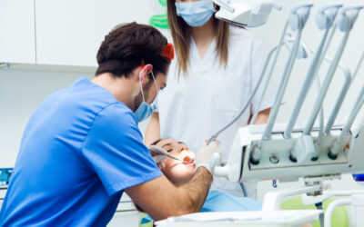 Odontólogos y protésicos dentales